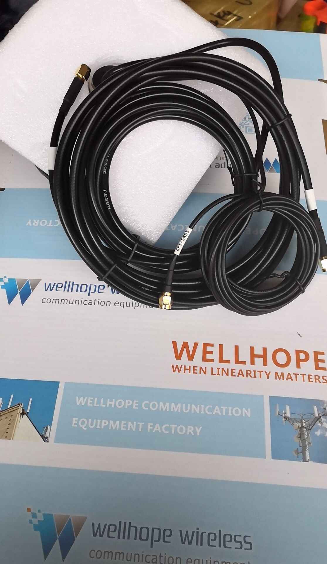 4G WiFi GPS 3 in 1 antenna