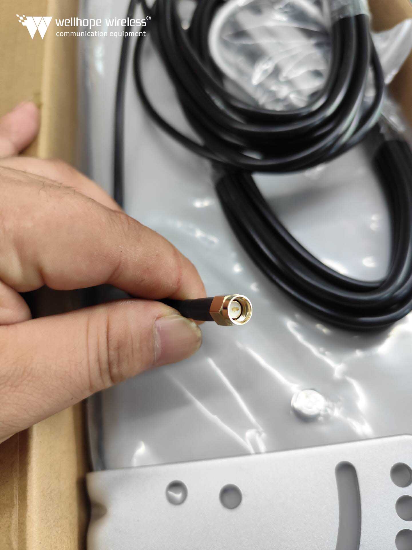 WH-5G-CD15X2 5G panel antenna