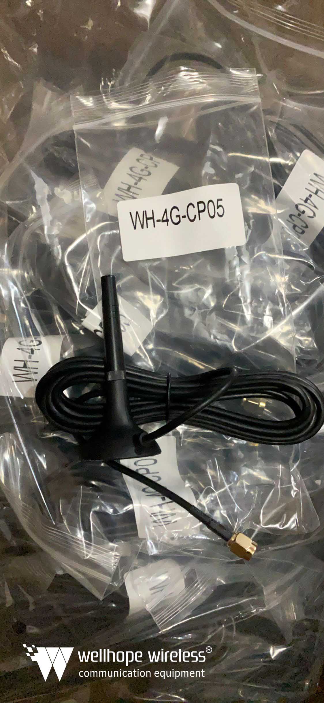 2020-5-29 500pcs and 200PCS 4G magnet antenna and UHF magnet on ship