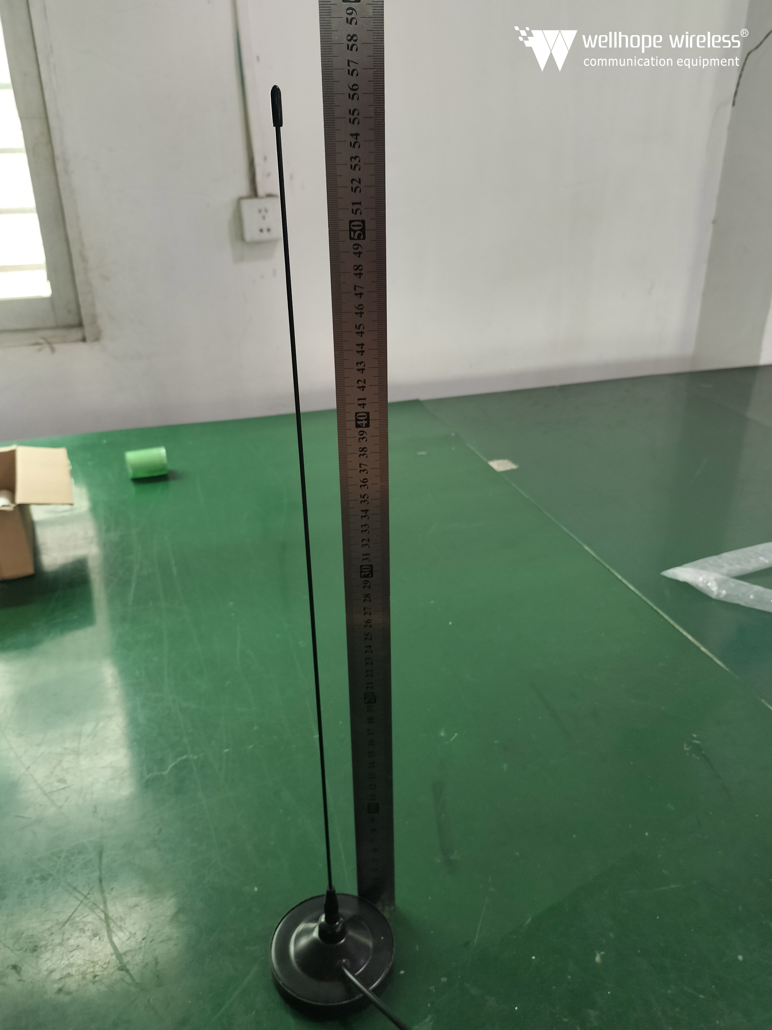 2024-6-24 136-250MHz magnet antenna WH-VU-M09 100pcs on ship