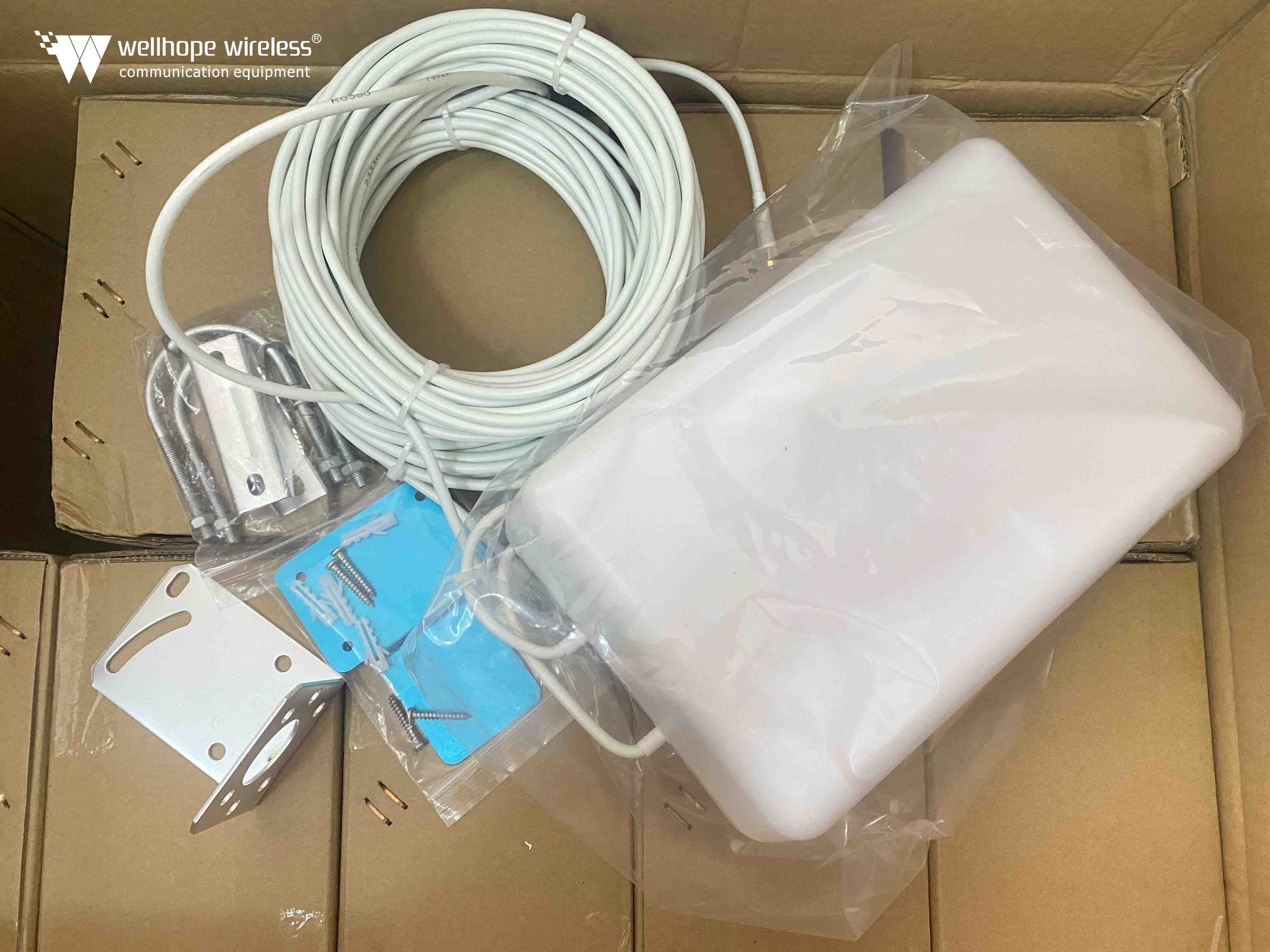 2022-10-19 WH-5G-WiFi9X2 200pcs 5G 4G indoor and outdoor patch antenna ready to ship