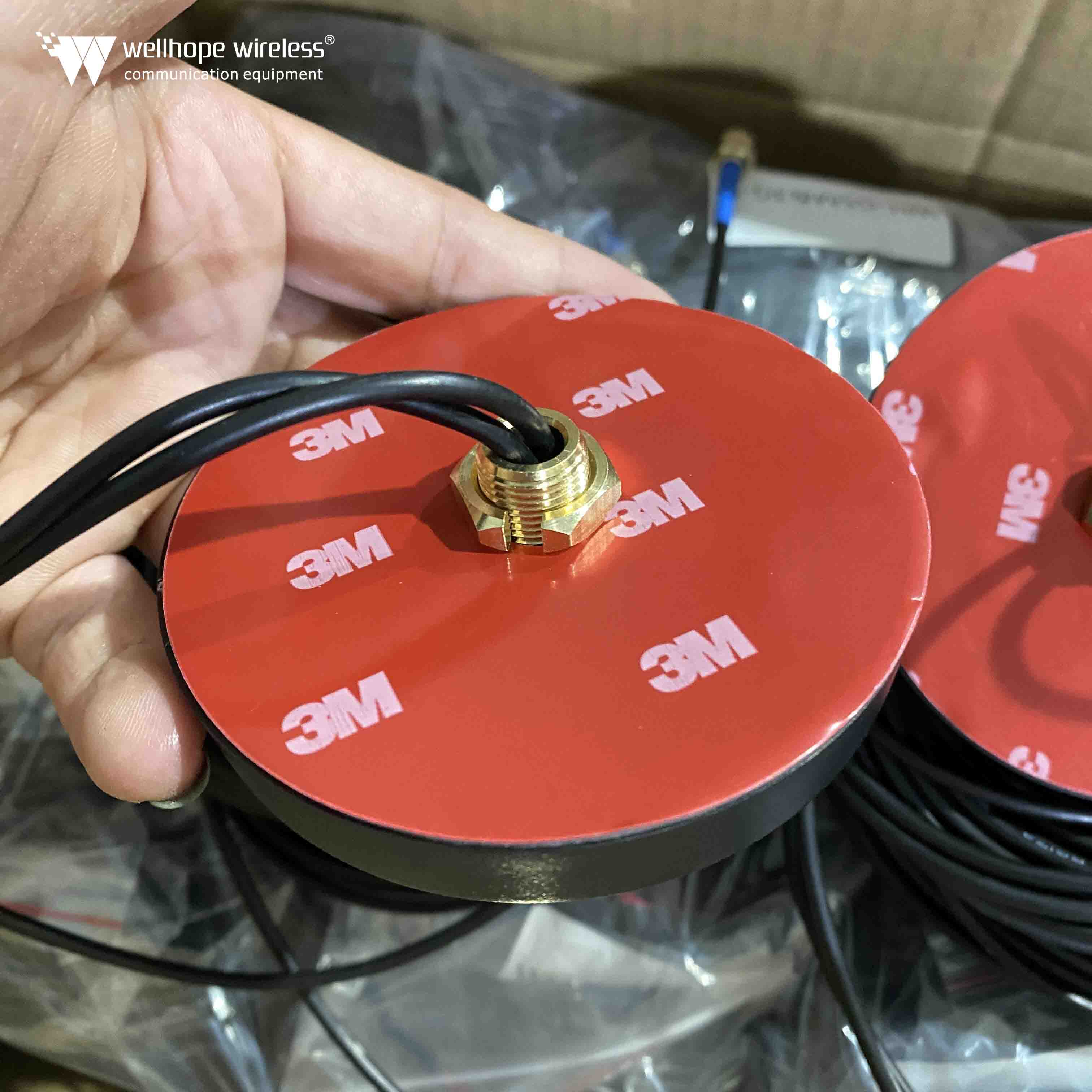 2023-5-3 WH-GPS-D GPS and 3G vehical antenna 500pcs on process